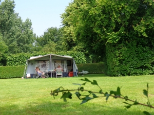 Mini camping Zuidzijde in Den Bommel, Zuidholland